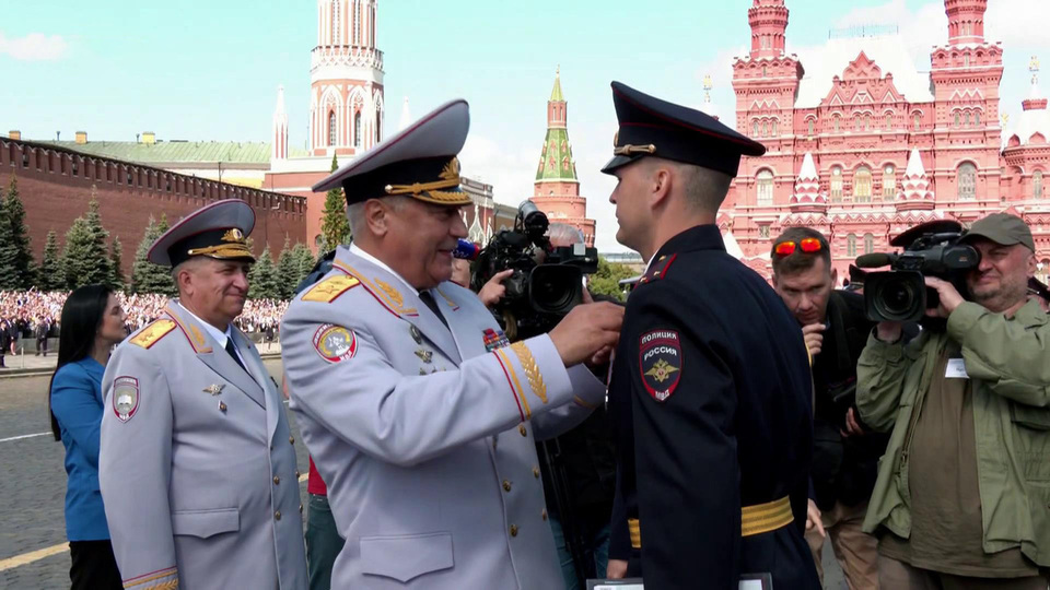 Анатолий Фирсов после награждения на красной площади