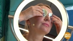 Уход за кожей вокруг глаз. Доброе утро. Фрагмент