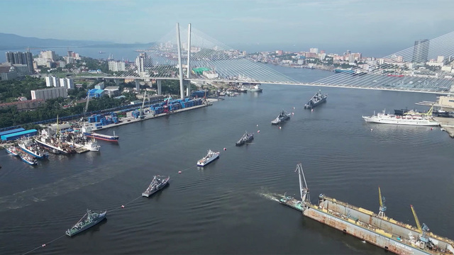 Первыми День ВМФ начали отмечать на главной базе Тихоокеанского флота во Владивостоке
