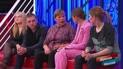 «Ты почти сломала жизнь своим детям, и еще открываешь рот!» Александр Гордон обвиняет нерадивую мать. Мужское/Женское. Фрагмент выпуска от 21.08.2023