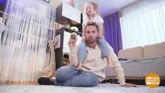 Папа вам не мама: учимся одеваться. Доброе утро. Суббота. Фрагмент