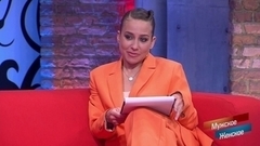 «А вам девочка Юлечка не нужна?» — Юлия Барановская попросила отвезти ее в путешествие. Мужское / Женское. Фрагмент