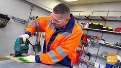 Хитрости работы с электролобзиком. Доброе утро. Фрагмент