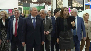 Вячеслав Володин и лидеры думских фракций побывали на выставке «Россия» на ВДНХ