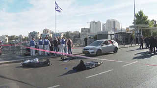 В Иерусалиме три человека погибли в результате стрельбы на автобусной остановке
