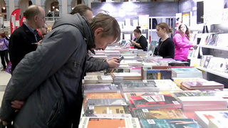 В Гостином дворе сегодня открылась юбилейная, 25-я книжная ярмарка Non/fiction
