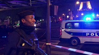 В Париже мужчина набросился на прохожих с ножом, убил одного человека и двоих ранил