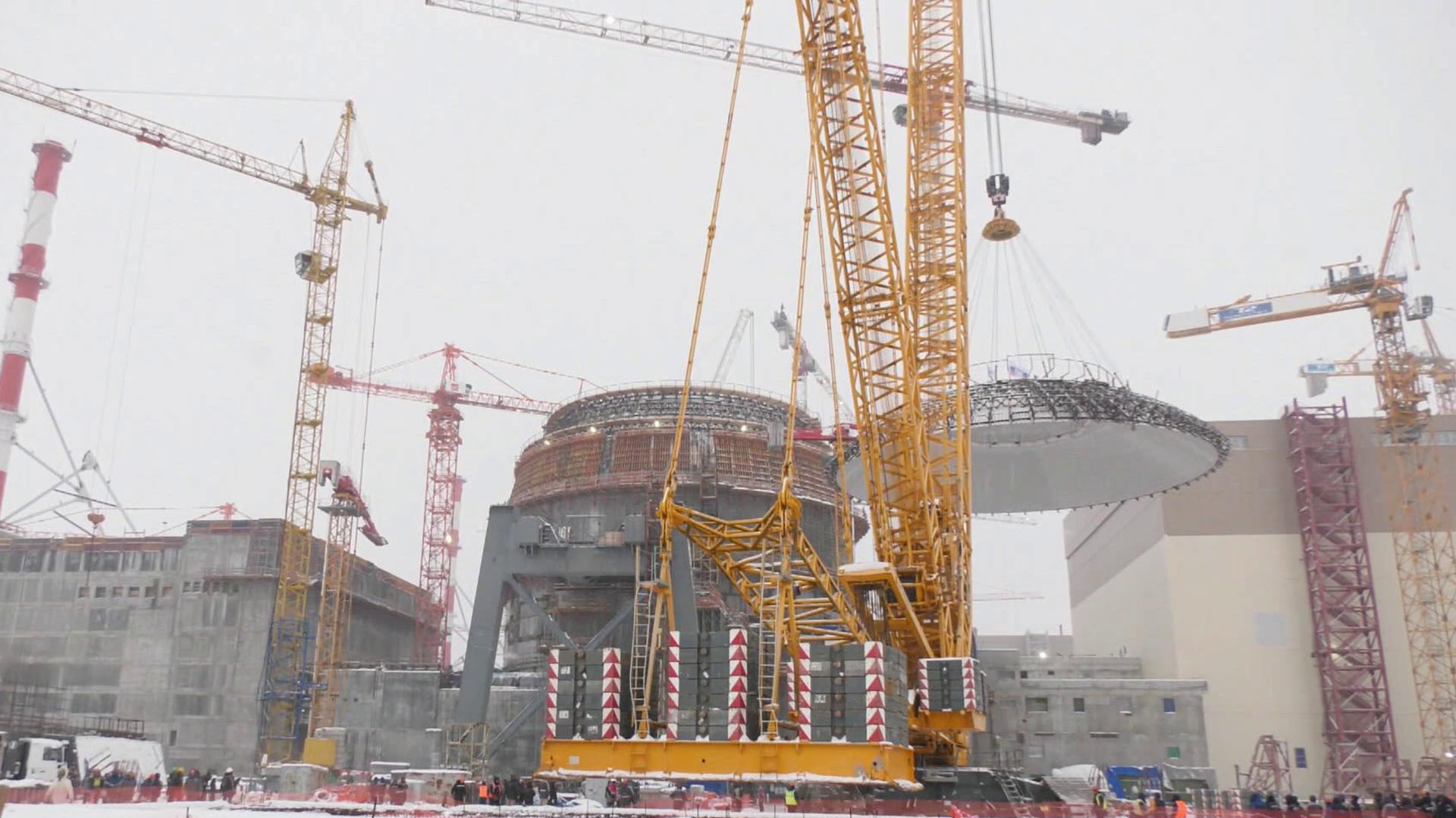 На Курской АЭС-2 досрочно заложили фундамент третьего энергоблока