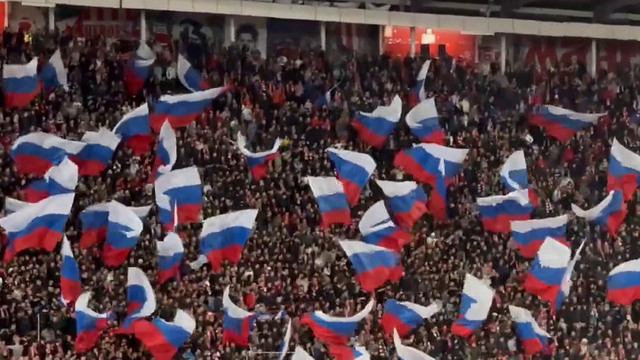 Сербские футбольные болельщики провели дружескую акцию в поддержку России