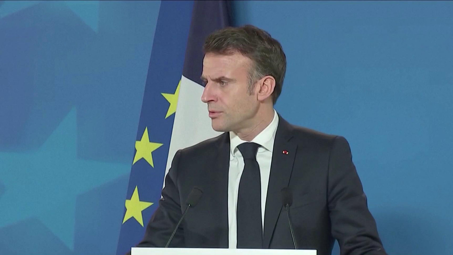 Макрон объявил о планах уйти из политики в 2027 году