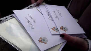 Бойцам на передовую тяжелобольные дети отправили письма, открытки и рисунки