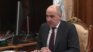 Владимир Путин обсудил социально-экономическую ситуацию в Карачаево-Черкесии с главой региона