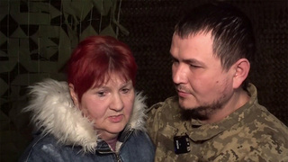 Для сдавшегося в плен солдата ВСУ организовали встречу с матерью