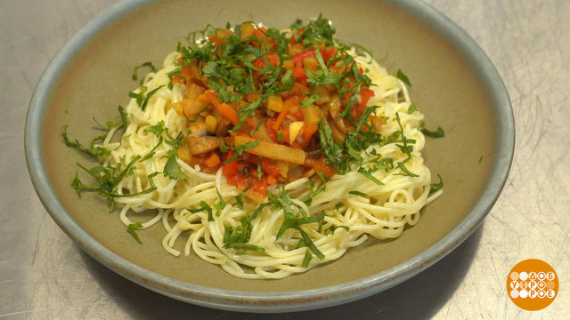 Спагетти с овощным соусом. Доброе утро. Фрагмент 