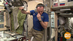 Позвони мне из космоса! Доброе утро. Фрагмент