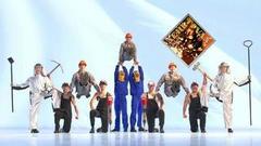 День труда 1 мая. Живые пирамиды. Строители