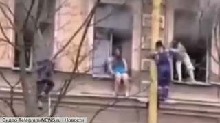 В Петербурге местный дворник спас нескольких женщин из горящей квартиры
