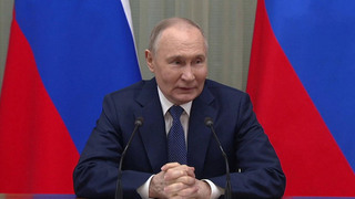 Владимир Путин провел совещание с правительством, которое поблагодарил за работу