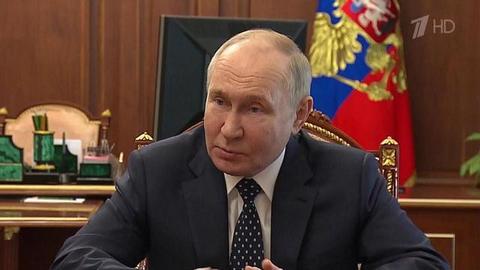 Владимир Путин обсудил с Денисом Мантуровым и Сергеем Чемезовым задачи, стоящие перед госкорпорацией «Ростех»