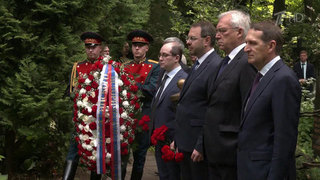 На Введенском кладбище в Москве почтили память летчиков французского авиаполка «Нормандия — Неман»