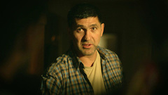 «Тарелку вернуть надо. Обычай такой». А у нас во дворе… Анонс