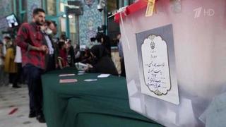 В Иране продлили работу избирательных участков для голосования на президентских выборах