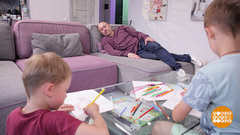 Папа не ленится, папа играет. Доброе утро. Суббота. Фрагмент 