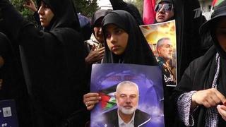 Тысячи людей пришли проститься с убитым в Тегеране главой политбюро ХАМАС