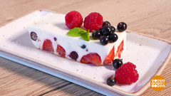 Готовим творожно-ягодный десерт на завтрак. Доброе утро. Фрагмент 