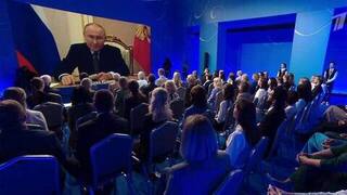 О патриотическом воспитании в школах Владимир Путин говорил с финалистами конкурсов для учителей и преподавателей