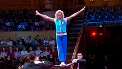 Светлана Хоркина на шесте. Цирк со звездами. Фрагмент выпуска. 2007 год