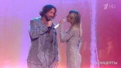 Стас Михайлов / Люся Чеботина — «Двое одиночек». «Наш Новый год». Праздничный концерт в Кремле. Фрагмент 