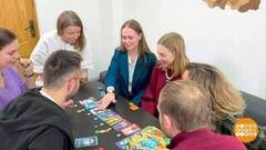 Взрослые люди, а в игры играют... Почему? Доброе утро. Суббота. Фрагмент