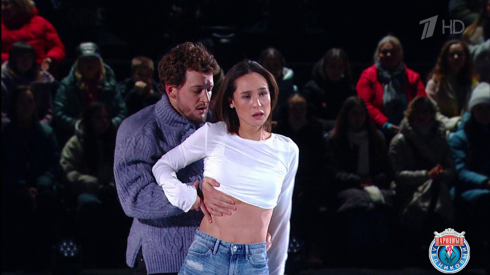 Rus yuz otirish porno Haqiqiy ona va ogil jinsiy aloqa video