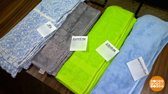 Полотенце для душа: какое порадует тело и душу?  Доброе утро. Фрагмент