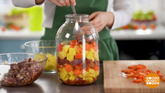 Картошка с мясом в банке по рецепту Марии Суровой. Доброе утро. Фрагмент 