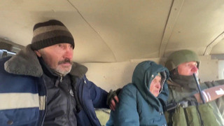 Российские военные эвакуируют жителей Селидово из-за обстрелов ВСУ