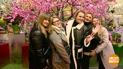 Весна! ГУМ утопает в цветах... Доброе утро. Фрагмент 