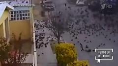 Видео недели: падение птиц; удар молнии; китайское чудо; рекорд Дзюбы. Человек и закон. Фрагмент