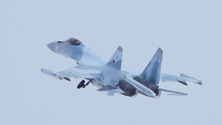 Российские ВКС пополнились первой в 2025 году партией современных истребителей Су-35С