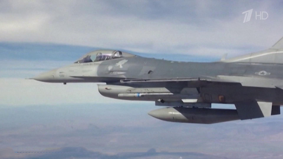Натовский истребитель F-16 сбила российская система противовоздушной обороны