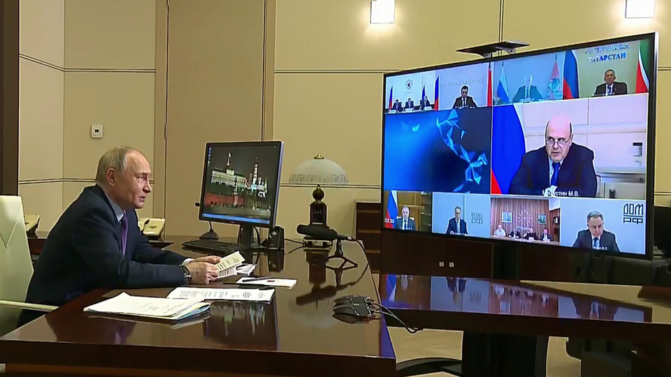 Президент проводит заседание президиума Госсовета, посвященное вопросам развития инфраструктуры для жизни