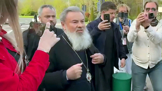 В Молдавии архиепископу канонической православной церкви не дали вылететь за Благодатным огнем