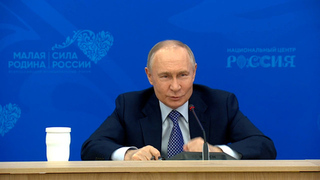 Путин поделился опытом, полученным во время работы в мэрии Петербурга