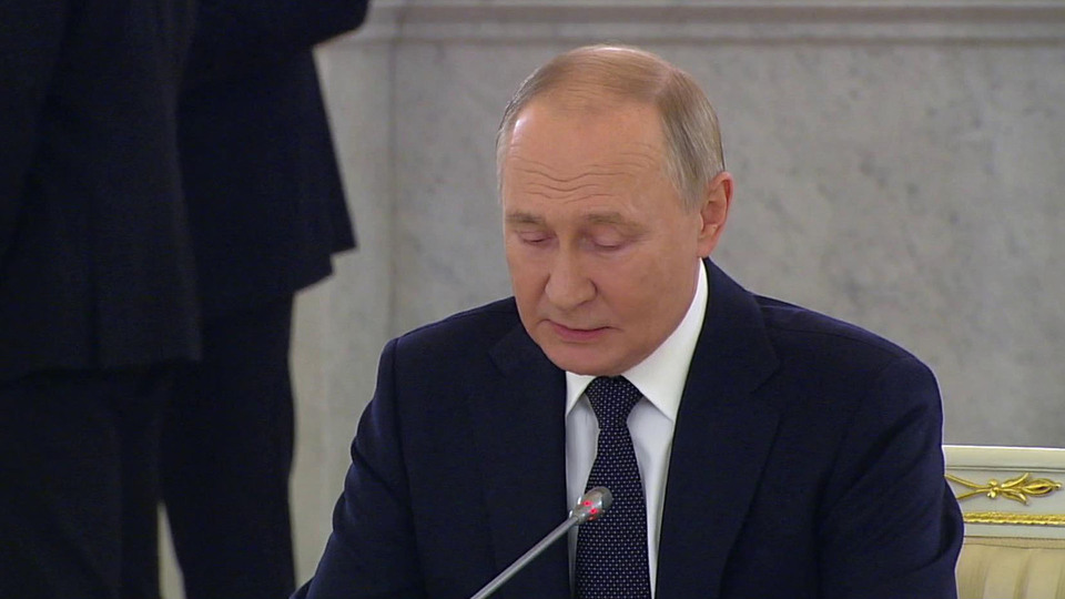 В Кремле прошла встреча Владимира Путина с вице-премьером ОАЭ