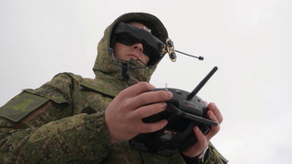 В пунктах отбора в российских регионах растет число желающих встать на защиту Родины