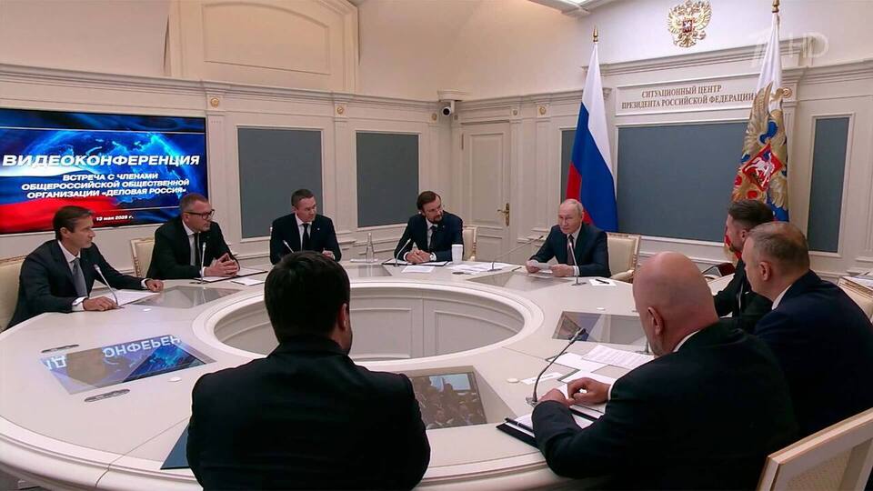 Задачи в экономике обсудил Владимир Путин на встрече с представителями «Деловой России»