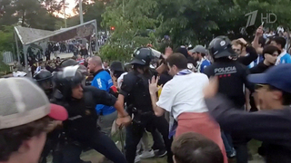 В Испании как минимум 13 человек пострадали в результате ЧП перед футбольным матчем чемпионата страны
