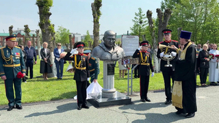 На Аллее героев в Уссурийске открыли памятник командиру отряда «Тигр» Сергею Ефремову