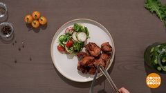 Шашлык с салатом из молодых овощей от Марии Суровой. Доброе утро. Фрагмент